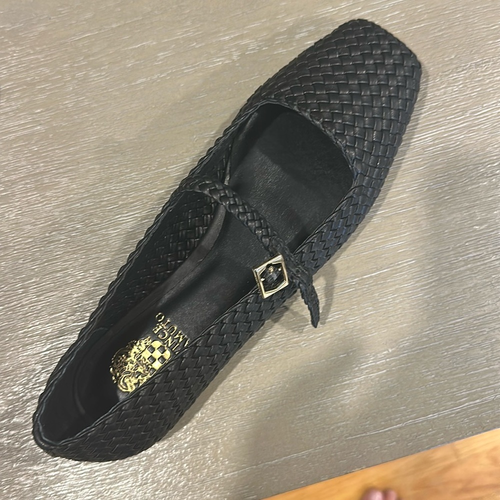 New in box Vince camuto ballet flats